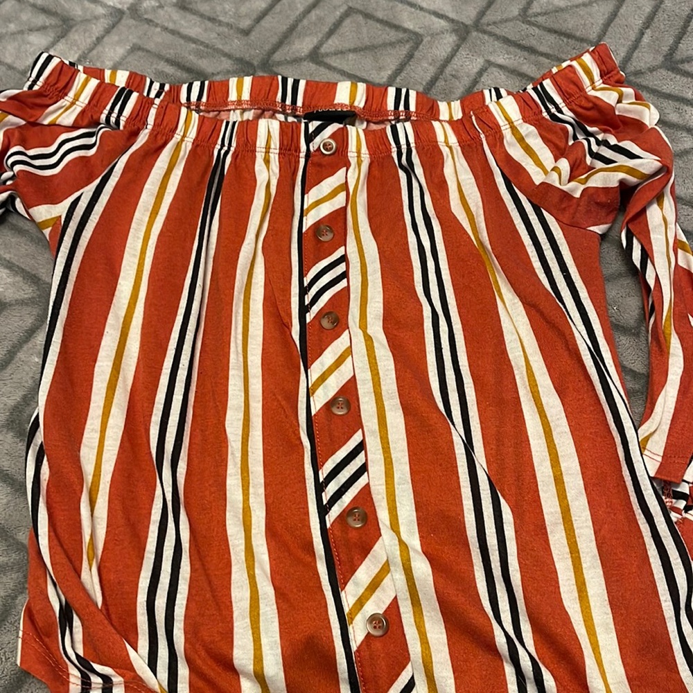 Rue 21 off shoulder top